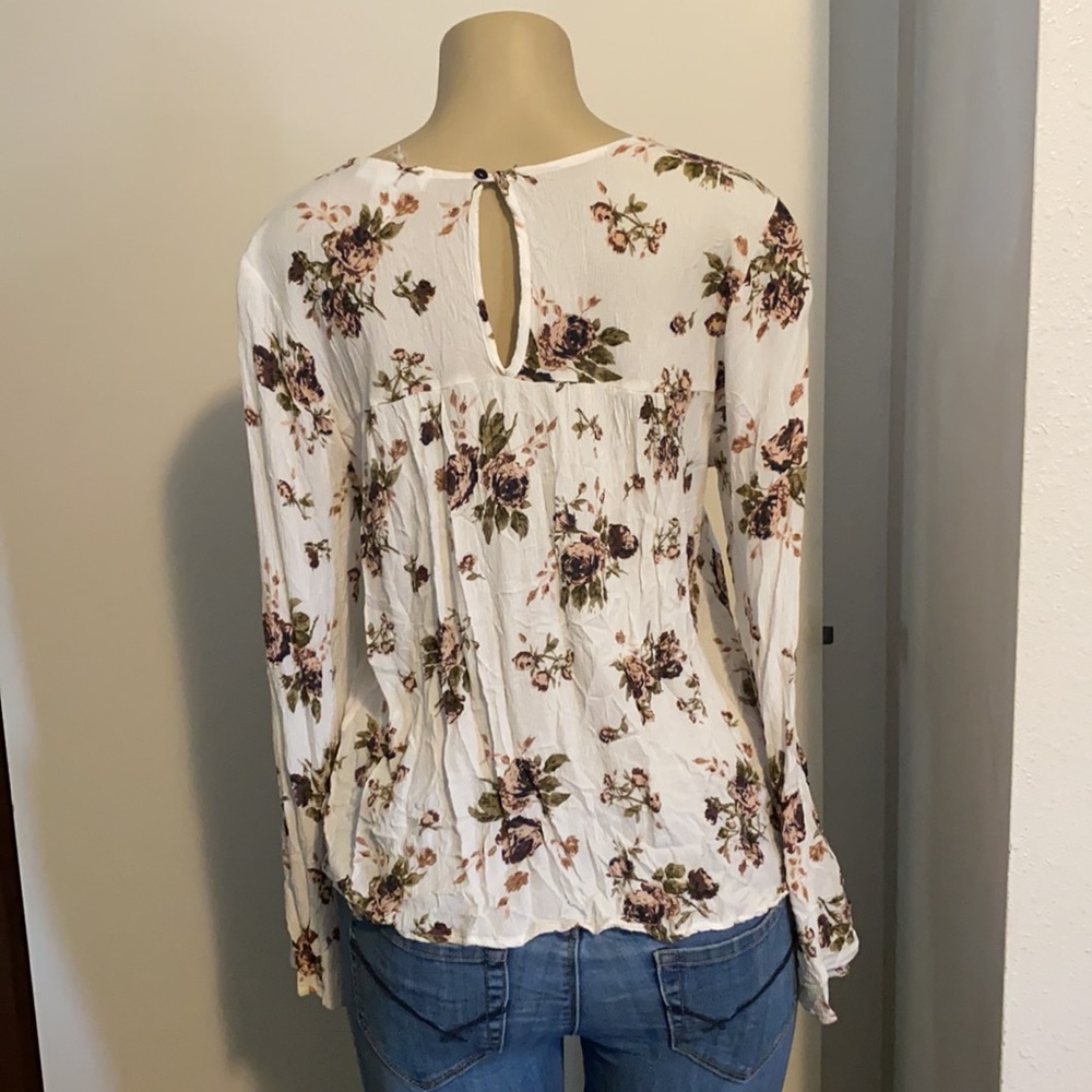 Flower blouse - Picture 2 of 2